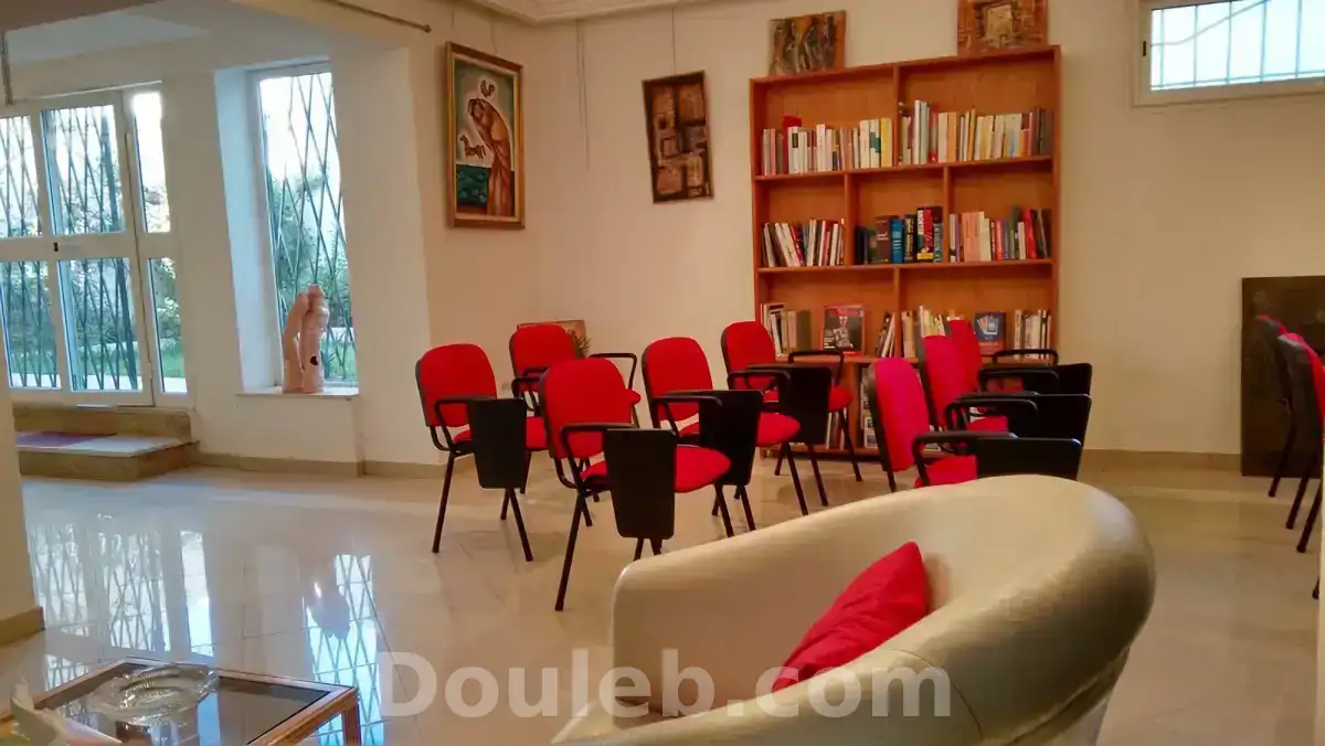 Espace haut standing avec jardin privatif 100m2 - Miniature 3