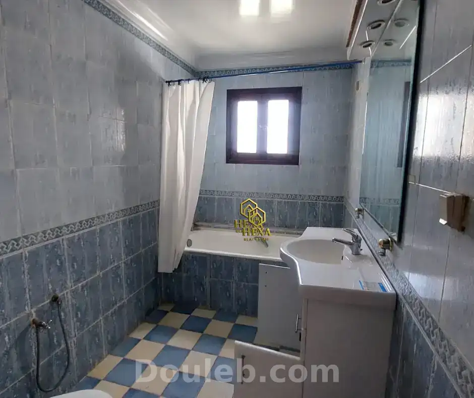 Villa s3 en suite avec jardin à la marsa - Miniature 2