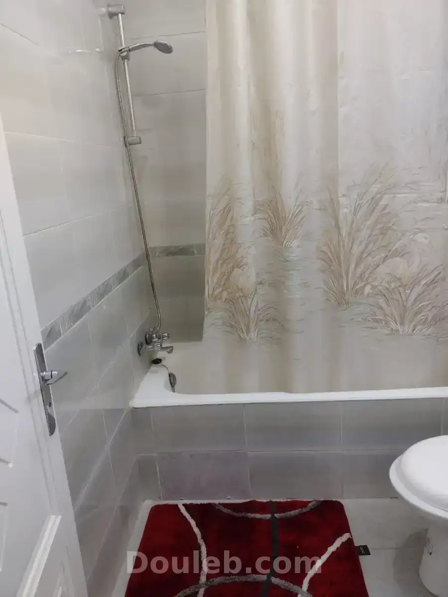 Appart splus2 meublé climatisé au rez de chaussée - Miniature 2