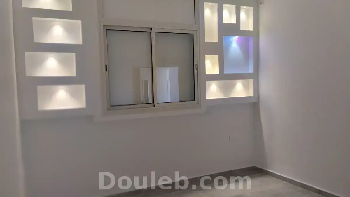 Bel étage de villa neuf à cité ezzouhour 1 - Miniature 4