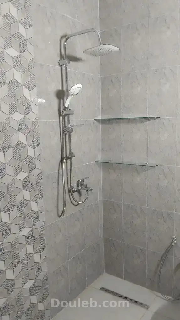 Bel étage de villa neuf à cité ezzouhour 1 - Miniature 5