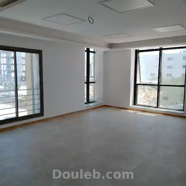 Open space 1200m2 au lac 3 - Photo 1