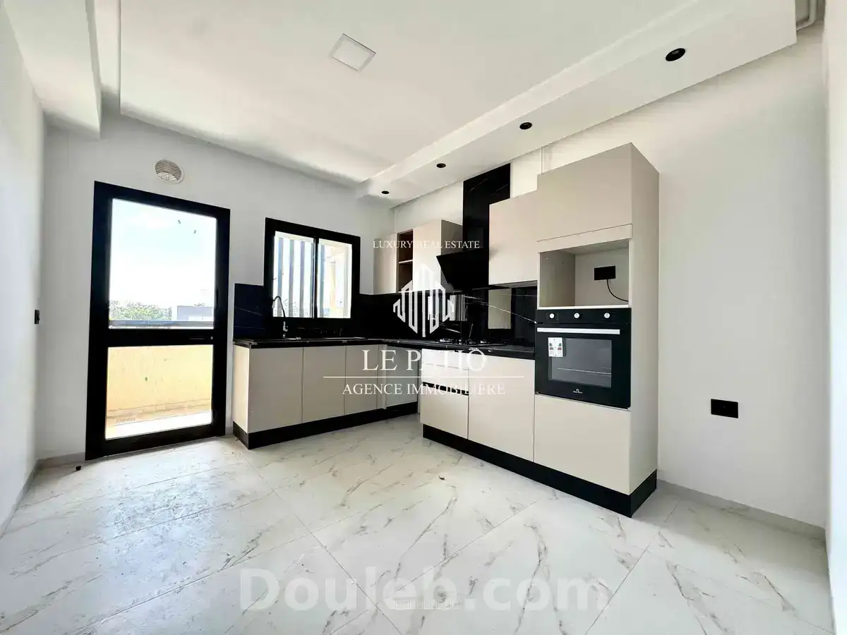 Appartement s2 neuf jamais habite a ain zaghouan - Miniature 2