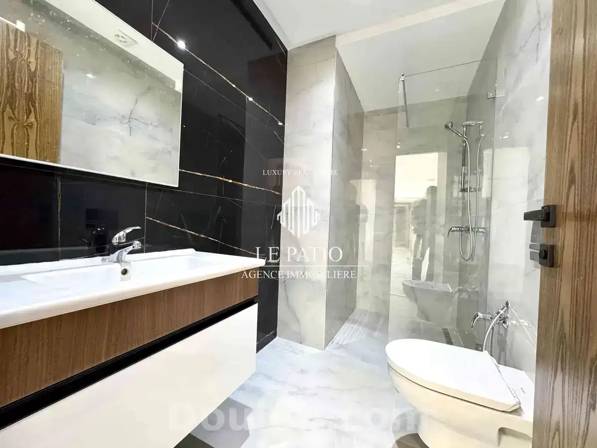 Appartement s2 neuf jamais habite a ain zaghouan - Miniature 5