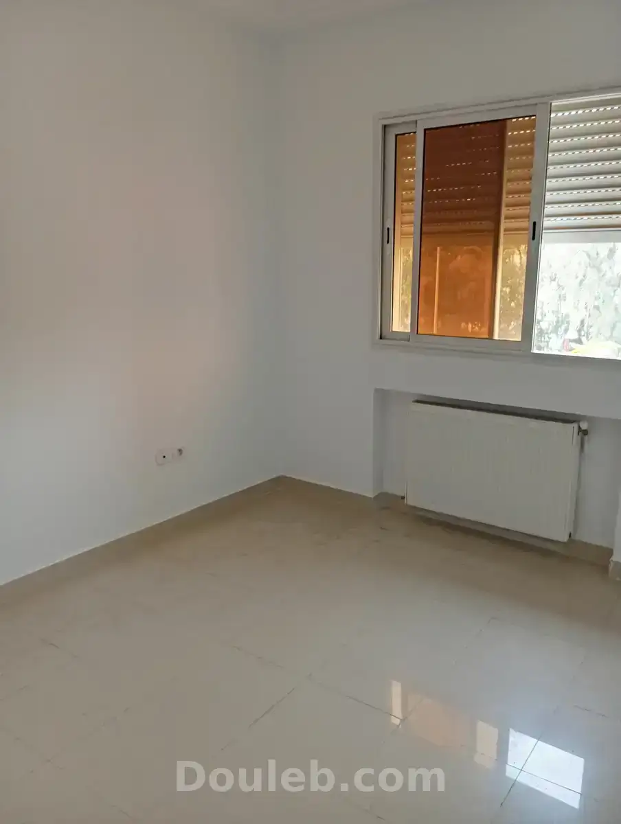 App h standing - Miniature 4