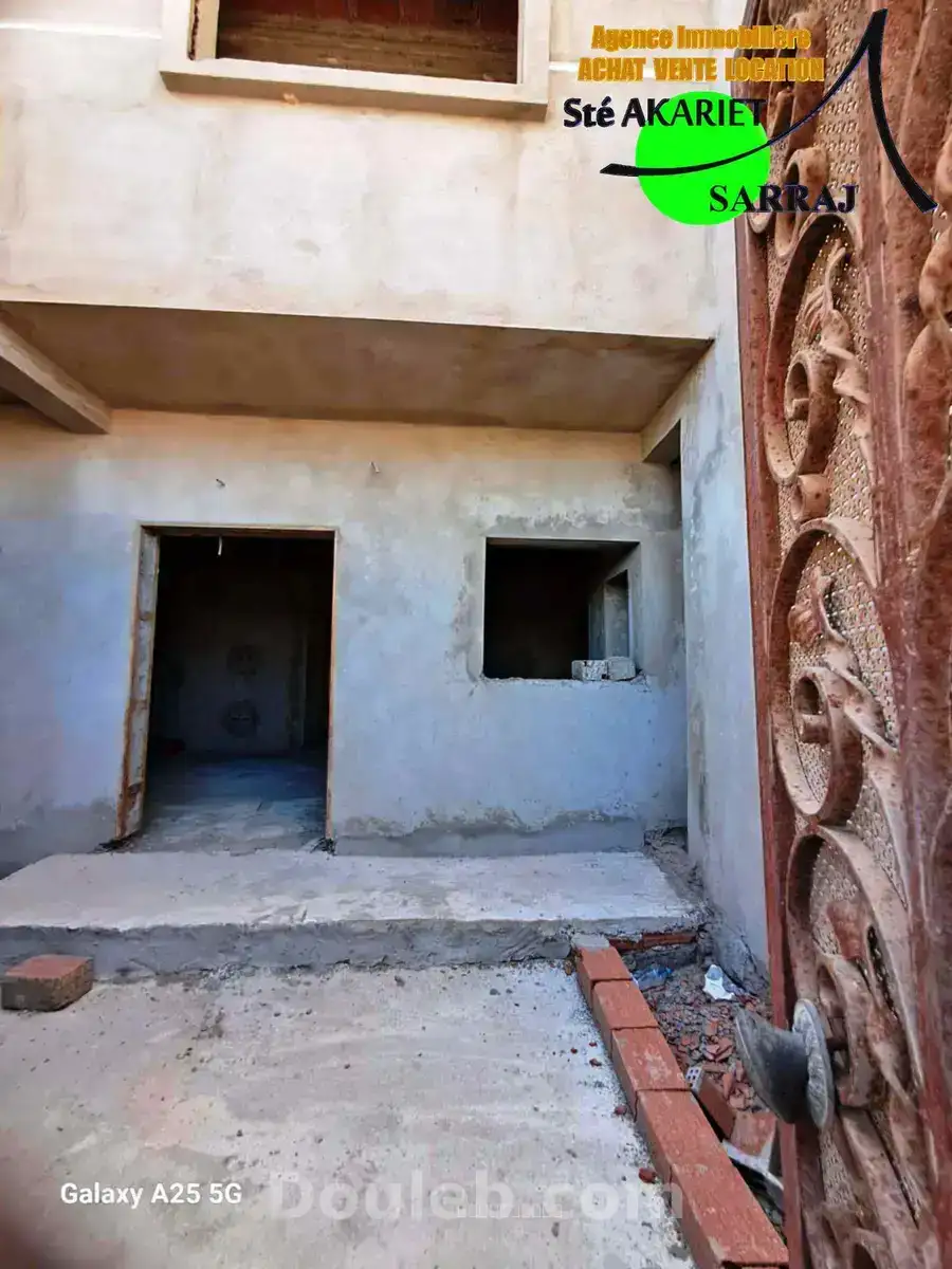 Villa et 2 étages inachevé à hammem sousse ghrabi - Miniature 3
