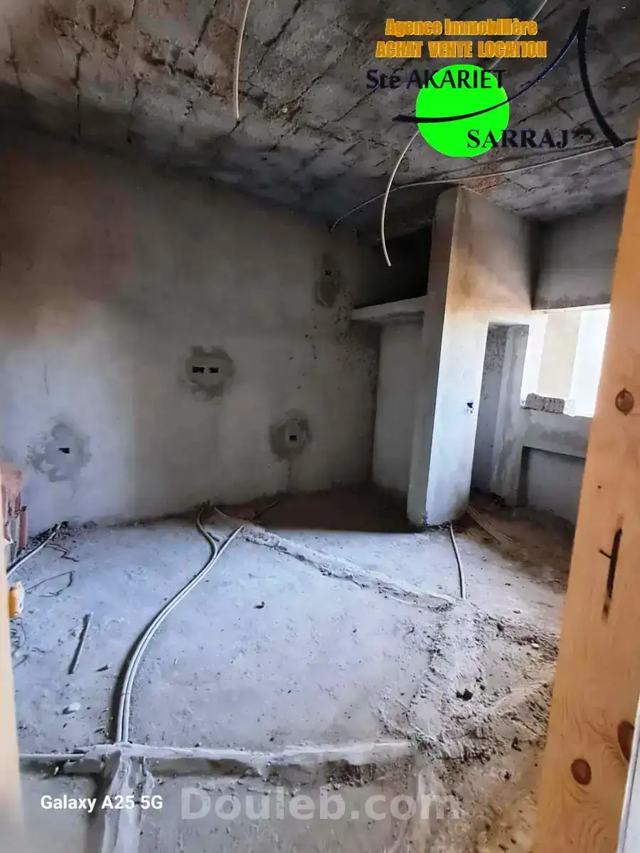 Villa et 2 étages inachevé à hammem sousse ghrabi - Miniature 4