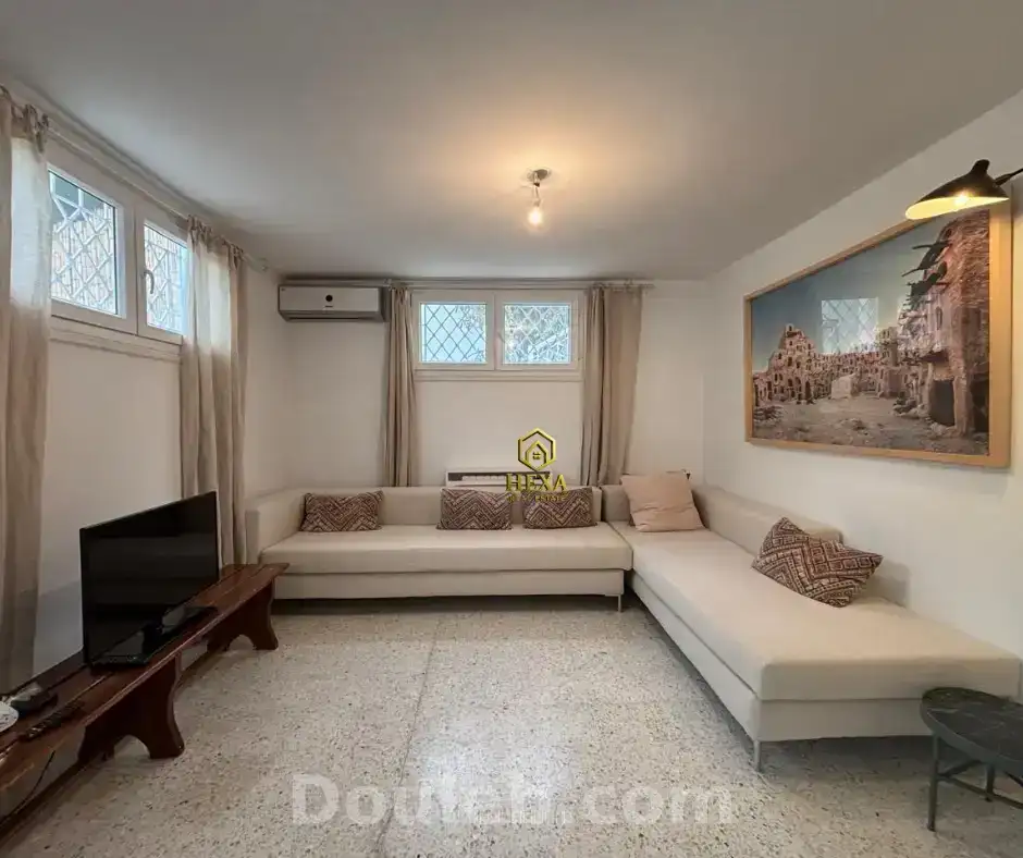 Réez de chaussée avec jardin s3 à la marsa ville - Miniature 5