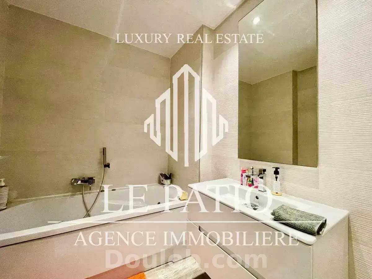 Appartement s3 avec piscine et jardin à la marsa - Miniature 5