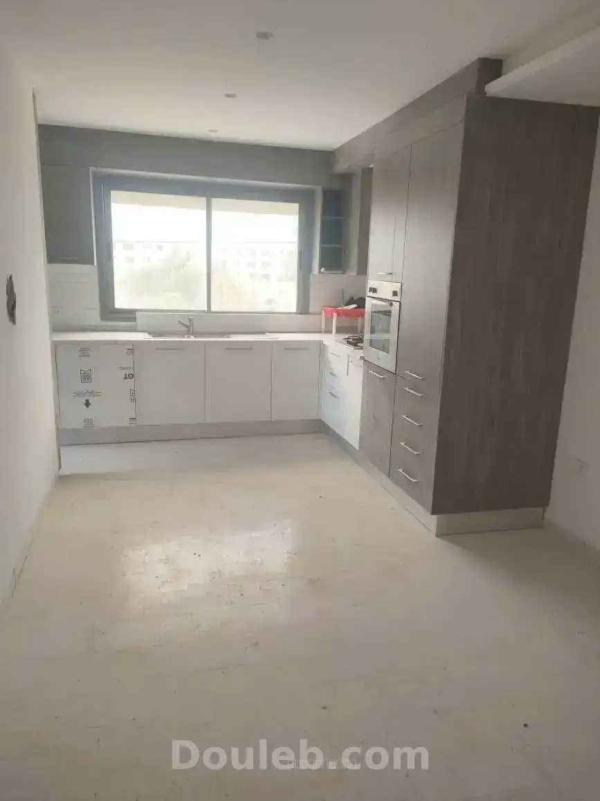 Etage de villa neuf à chotrana 3 - Miniature 2