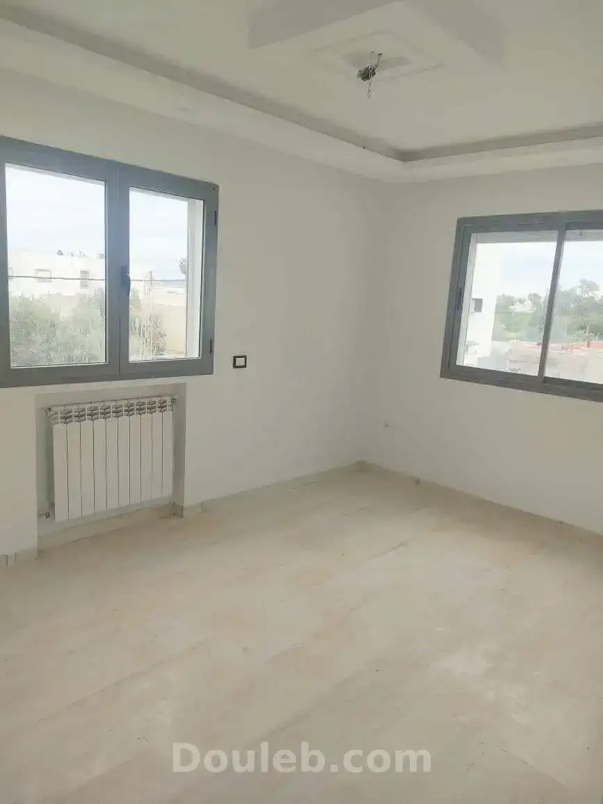 Etage de villa neuf à chotrana 3 - Miniature 5