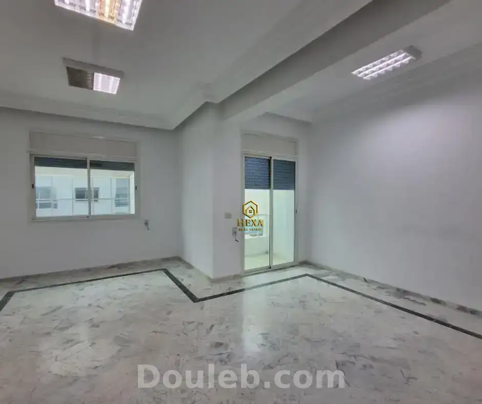 Appartement s3 à usage bureautique au lac 1 - Miniature 2