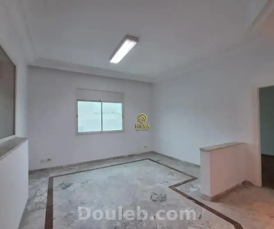 Appartement s1 à usage bureautique au lac 1 - Miniature 2