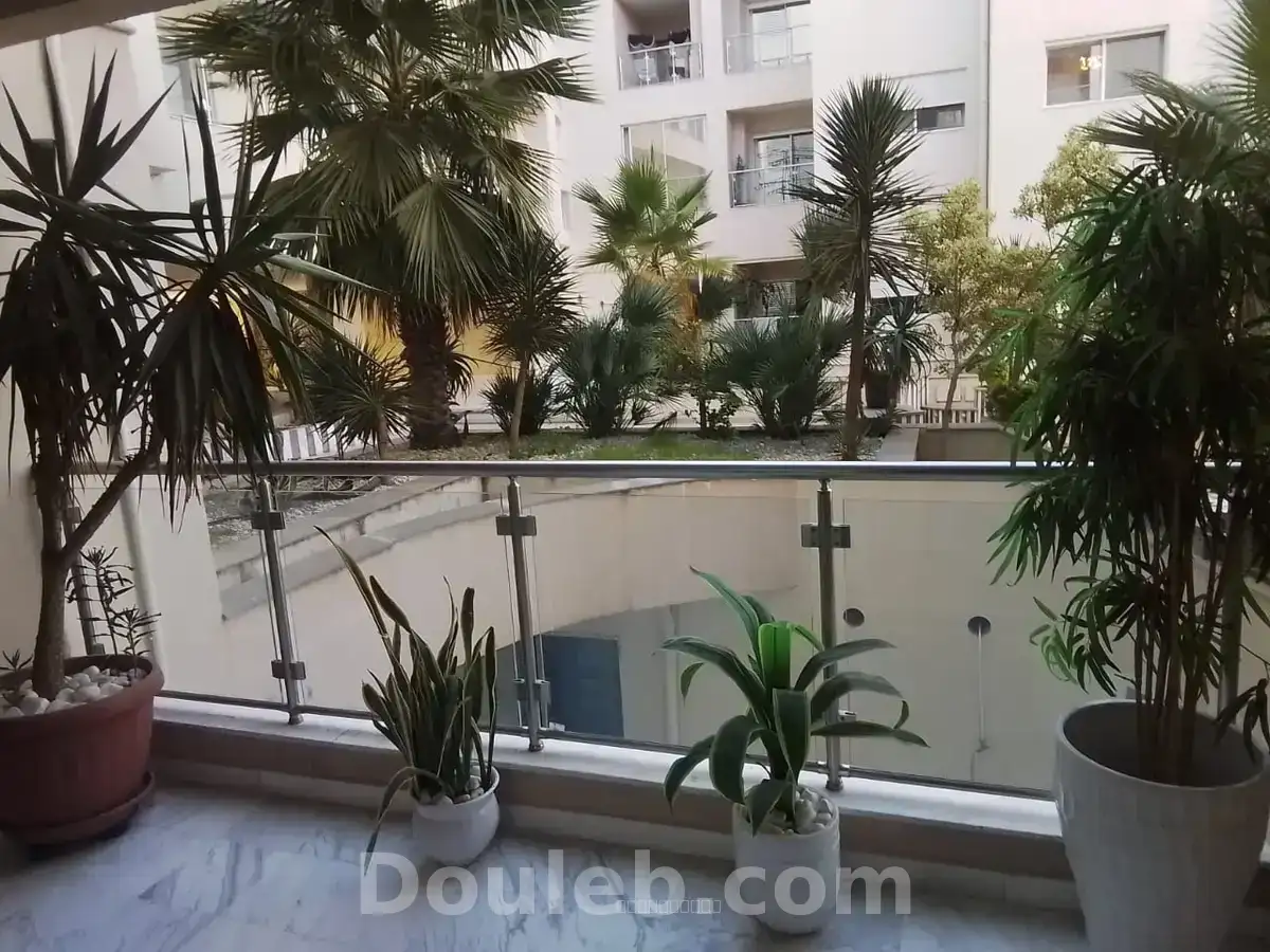 Apparemment au rdc - Miniature 2