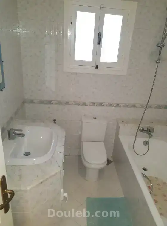 Etage de villa s4 meublé à ain zaghouan - Miniature 3