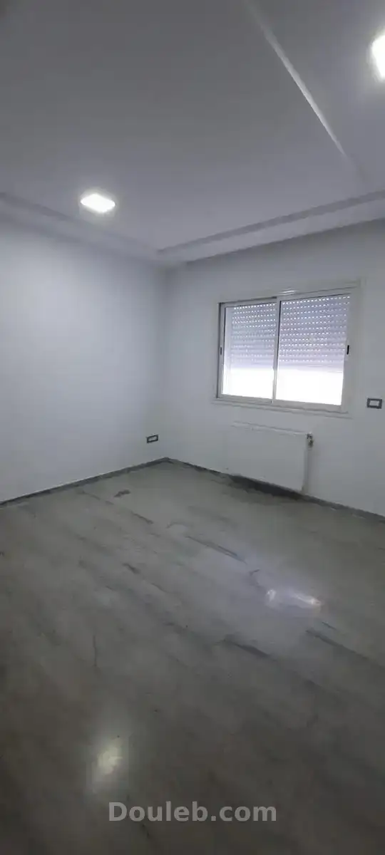 Bureau sur la route principale ben arous - Photo 1