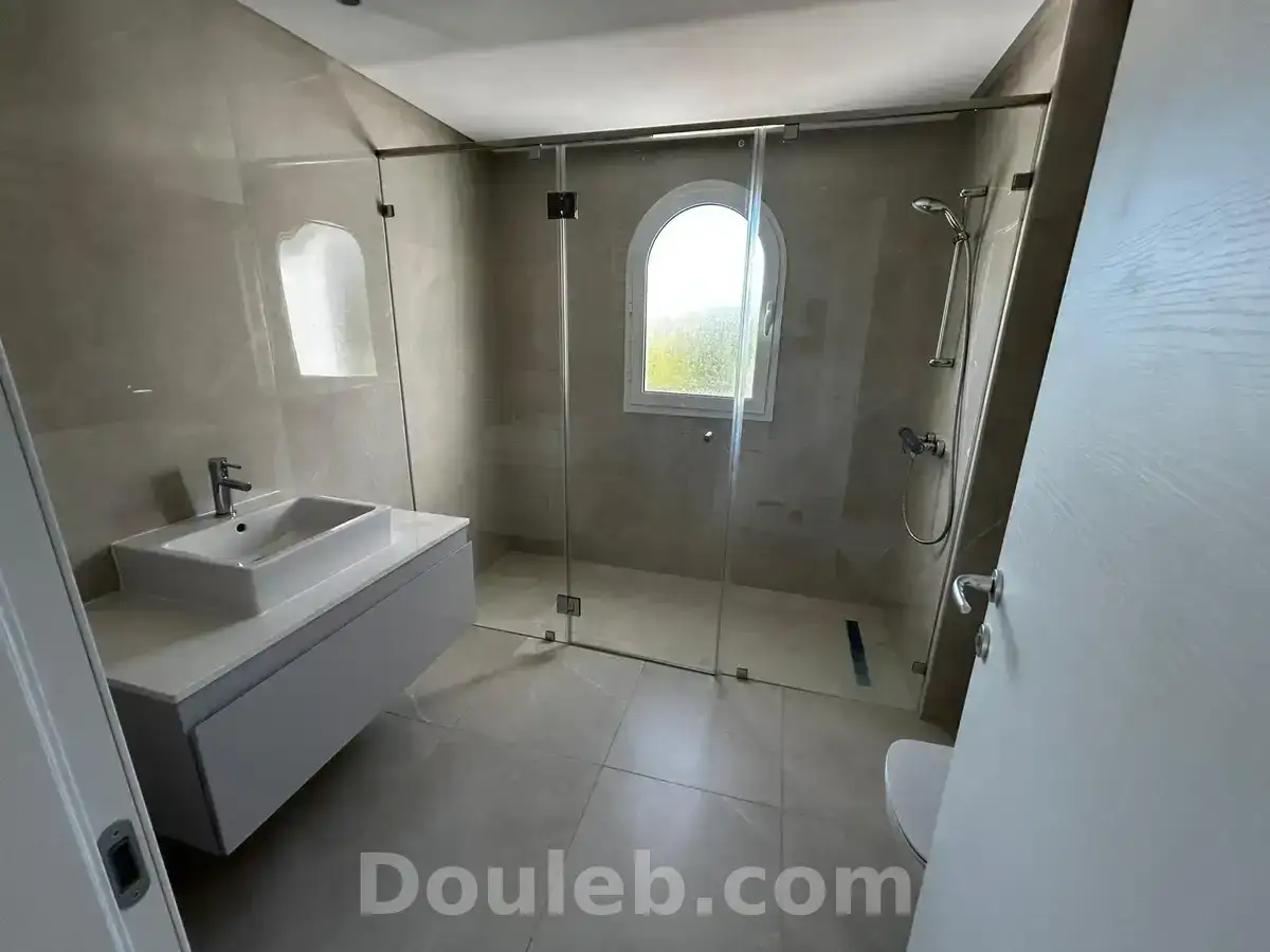 Villa moderne avec piscine à gammarth - Miniature 3