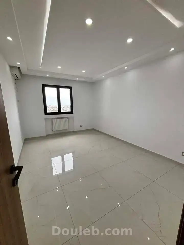 Menzah 9a agréable appt s2 haut stg - Miniature 2