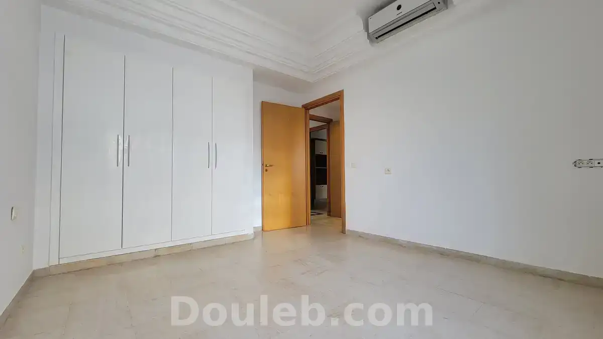 Appartement s2 au lac 2 sur l'avenue de la bourse - Miniature 4