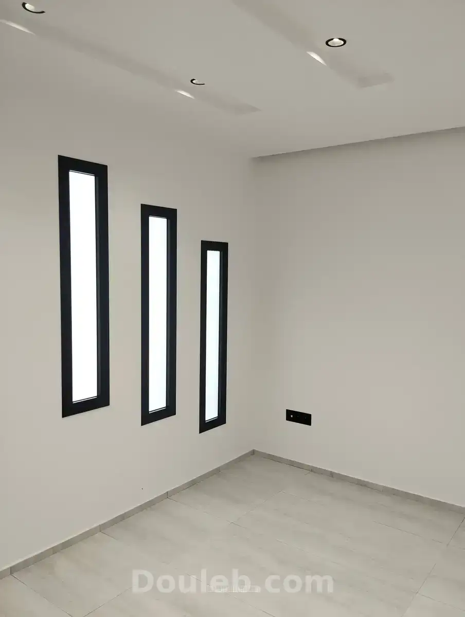 Bureau au centre ville rades - Miniature 3