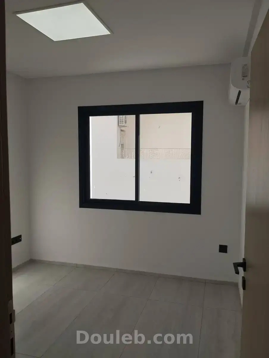 Bureau au centre ville rades - Miniature 5