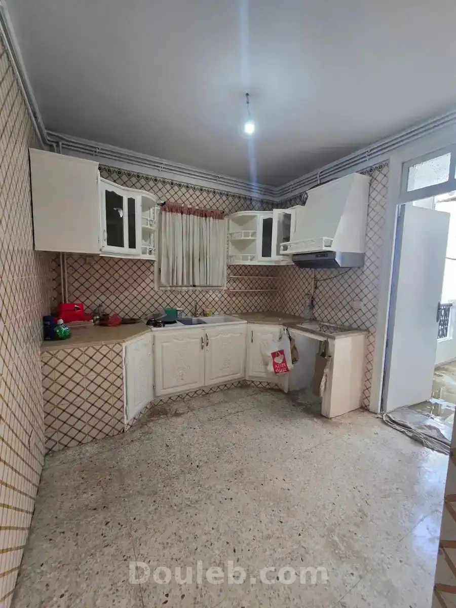 Appartement s3 khezama est plein zone touristique - Miniature 3