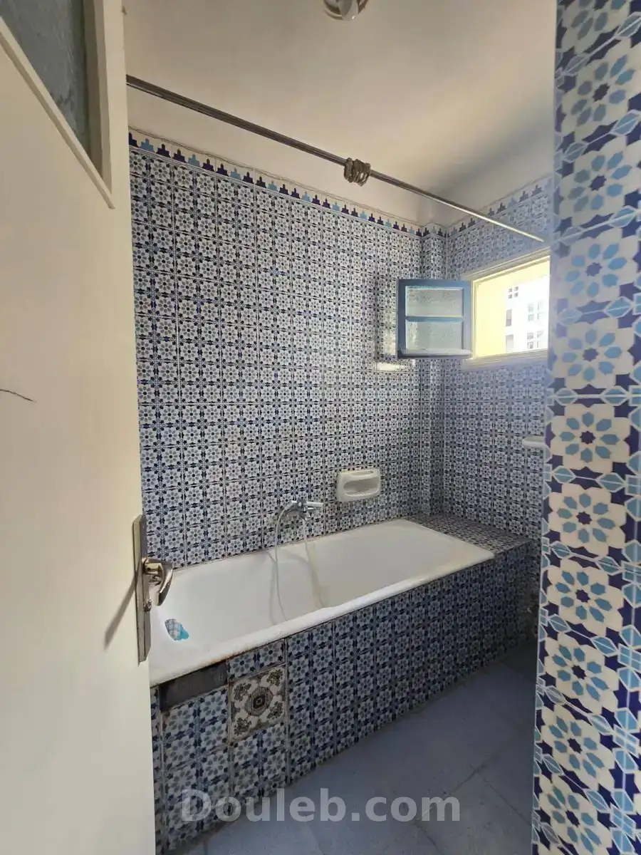 Appartement s3 khezama est plein zone touristique - Miniature 4