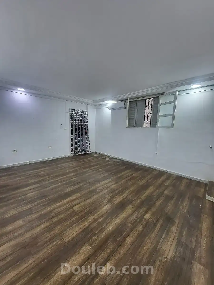 Local a khezama - Miniature 2