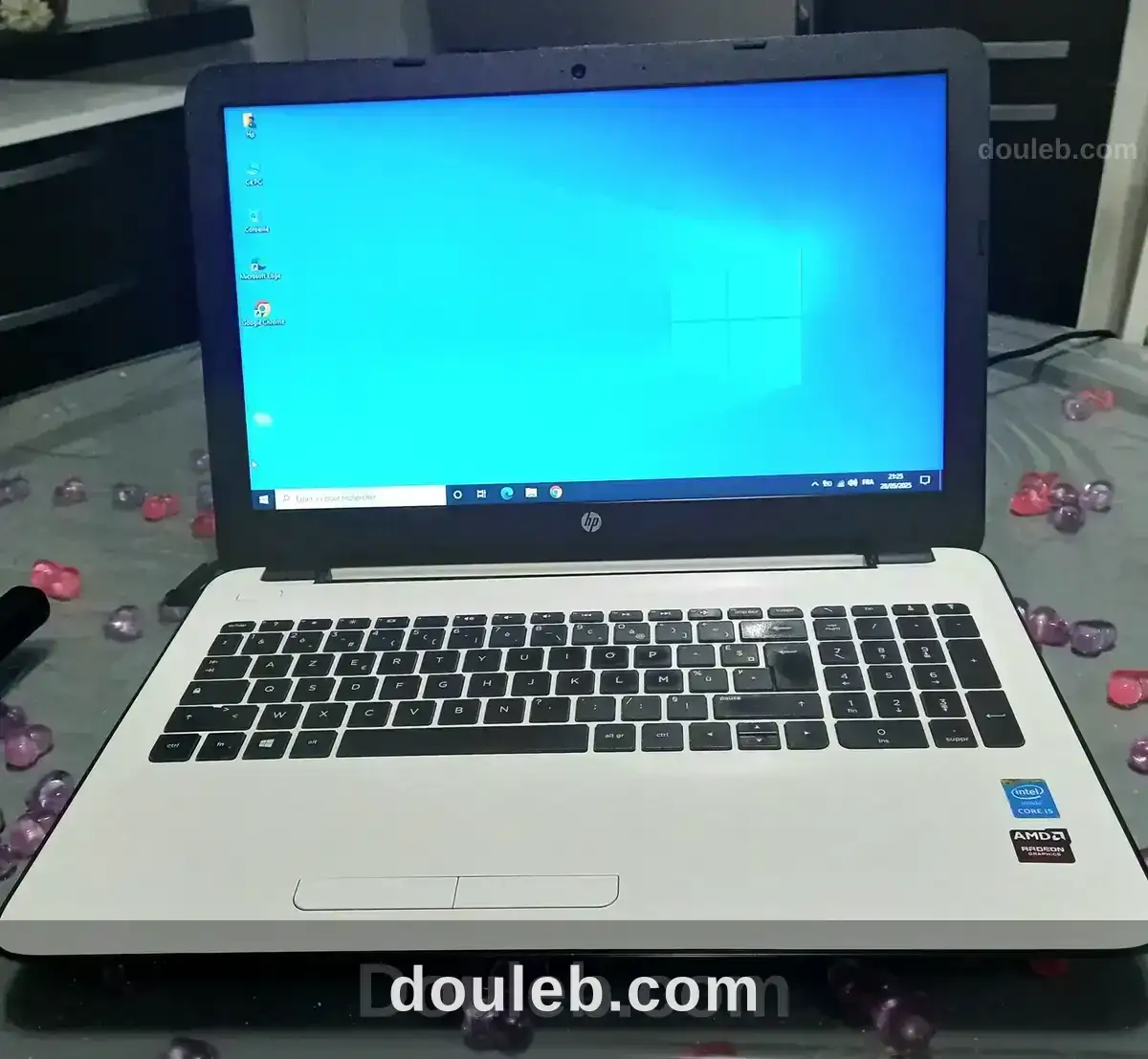 Ordinateur hp très bon état à Tunis