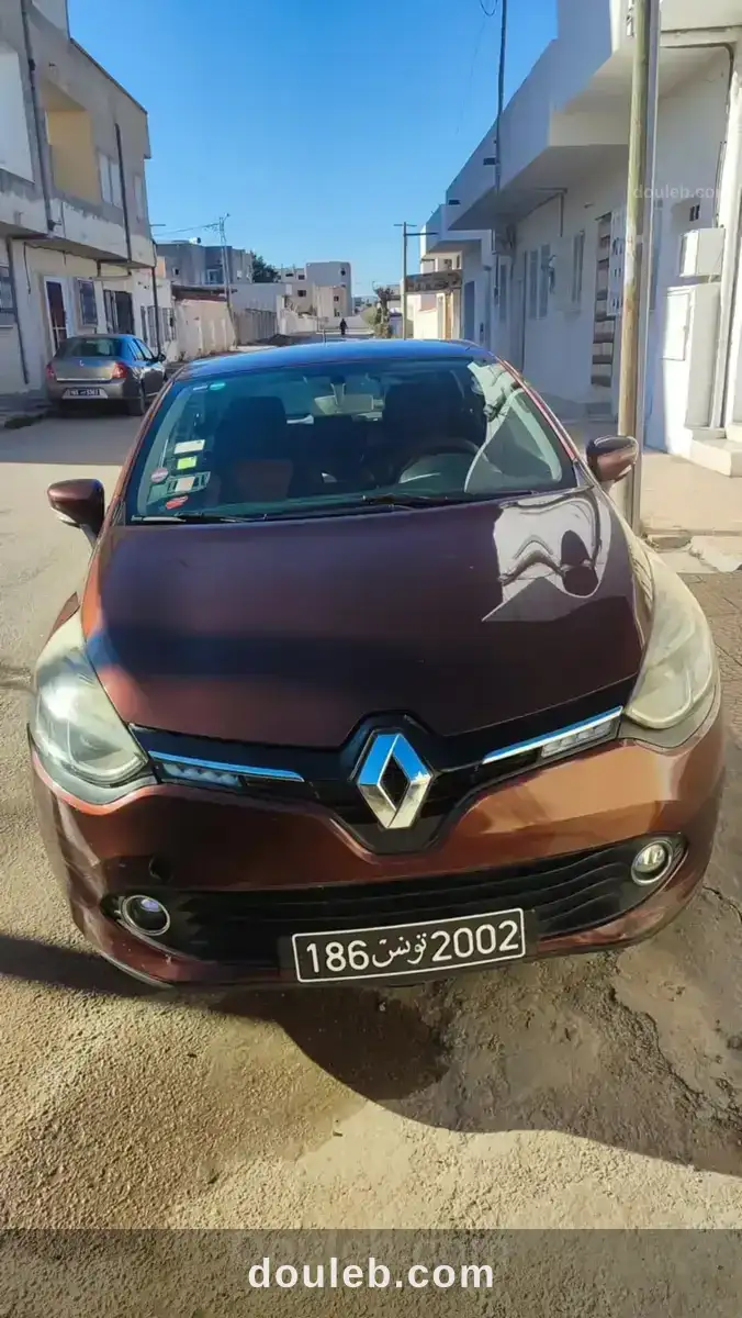 Clio 4 montage français à Tunis