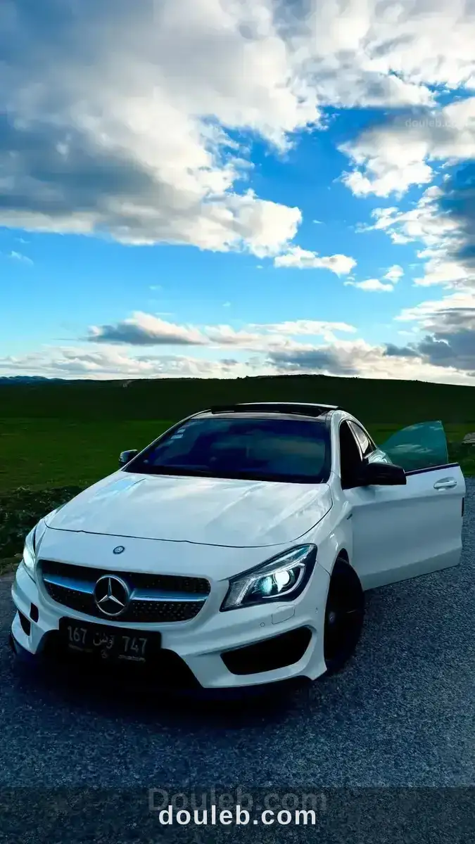 Mercedes benz cla200 amg à Tunis