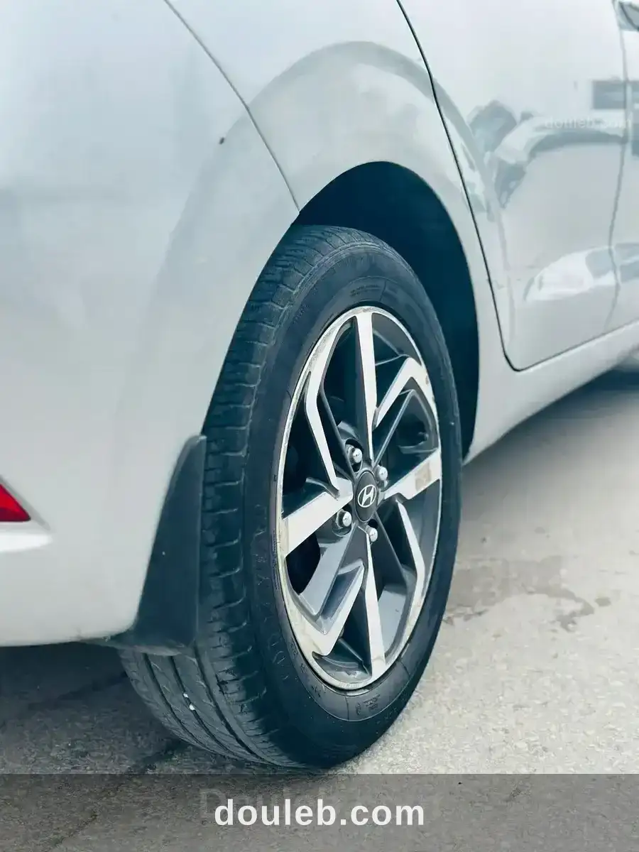 Hyundai grand i 10 boite automatique à Tunis