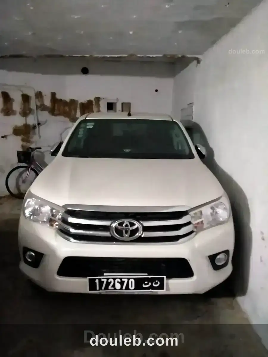 Toyota hilux business à Tunis