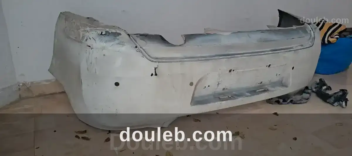 Pare choc arrière peugeot 301 à Tunis