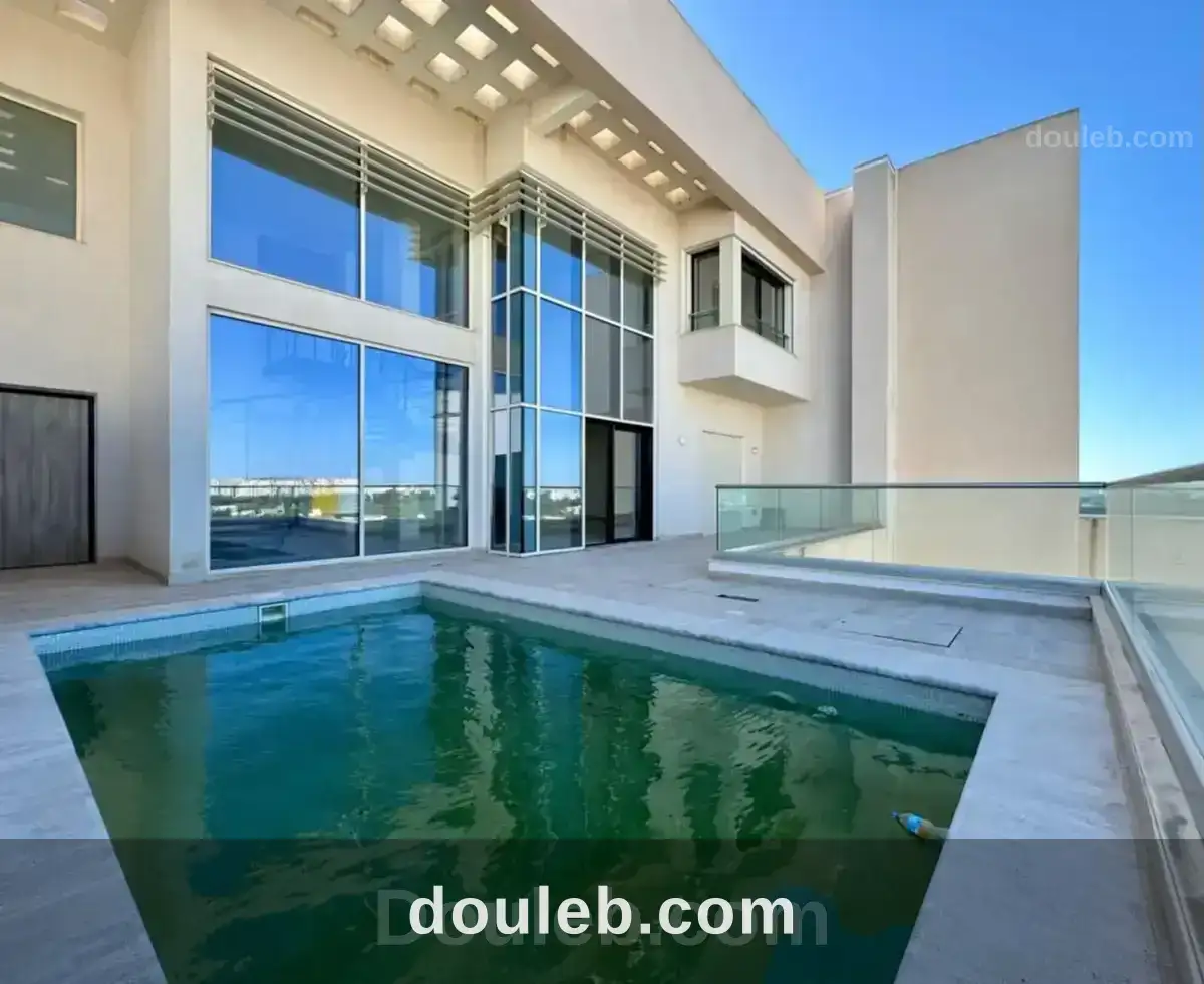 Penthouse s4 avec piscine au lac2 à Tunis