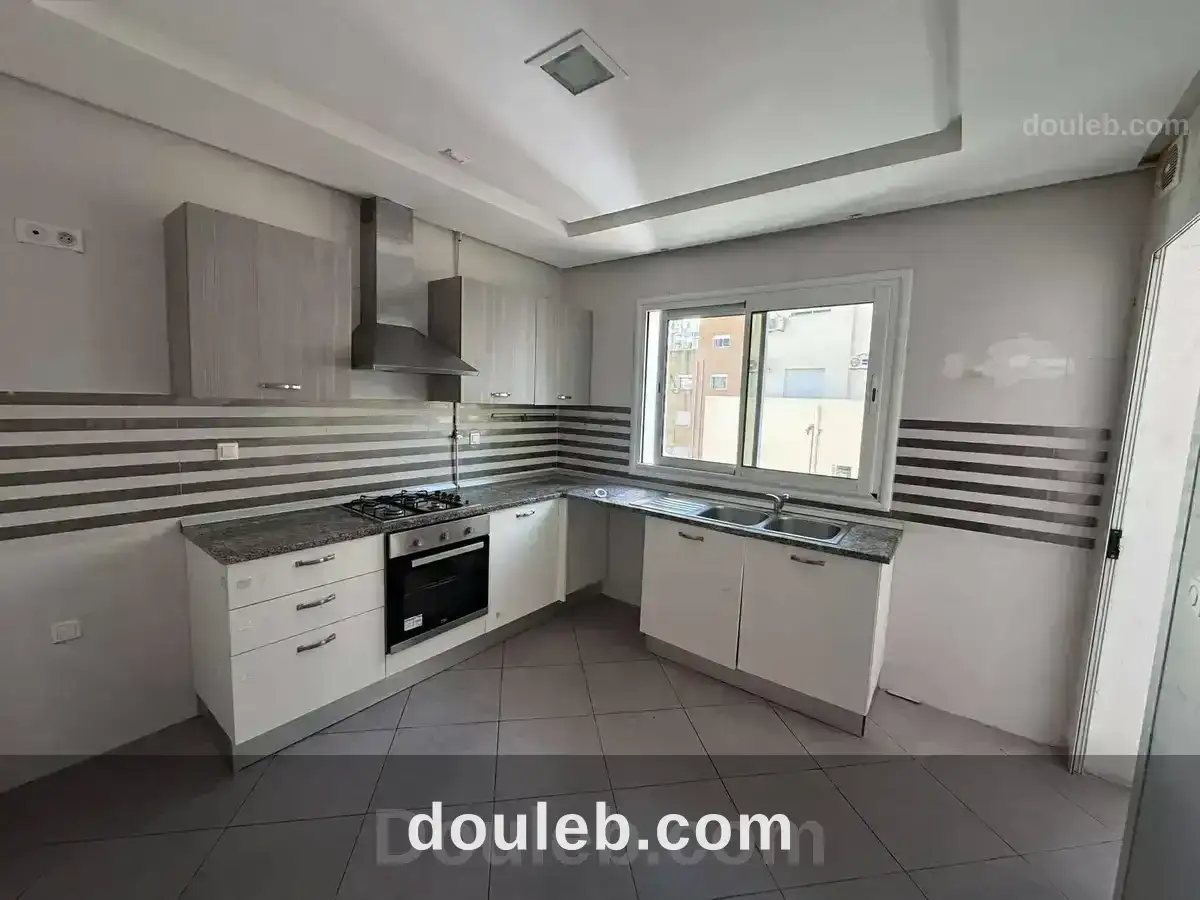 S2 1300 dinars menzah 9c à Tunis