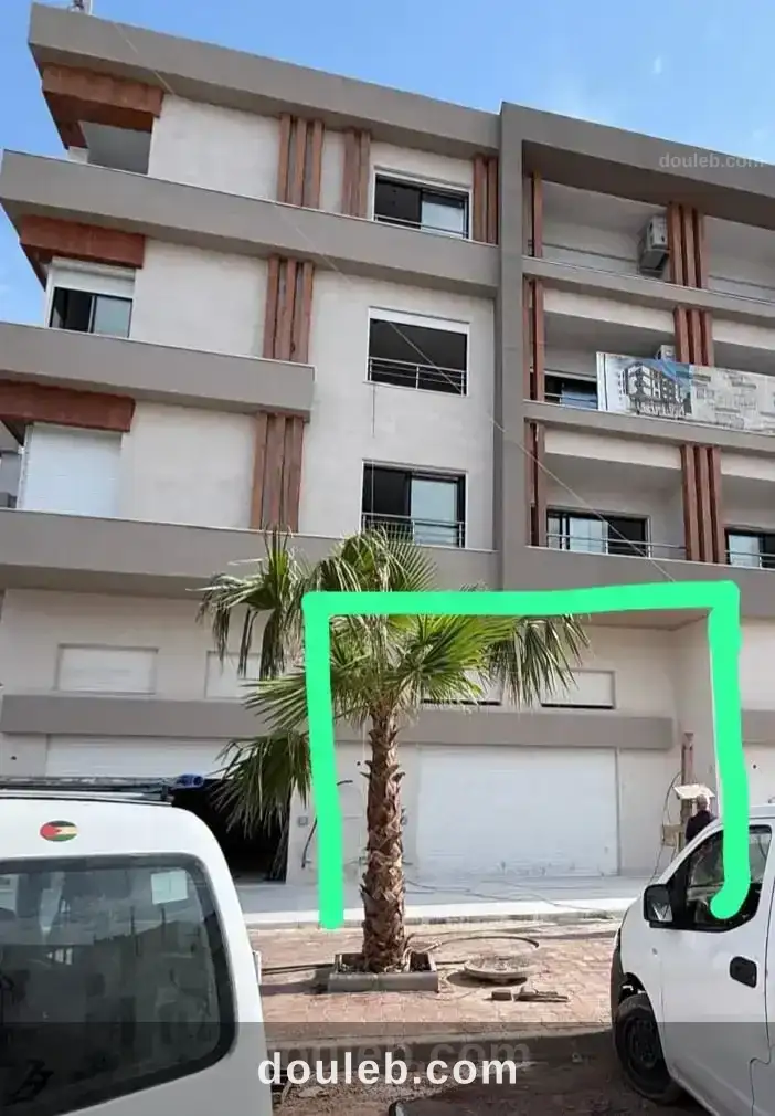 Local commercial neuf à ain zaghouan à Tunis