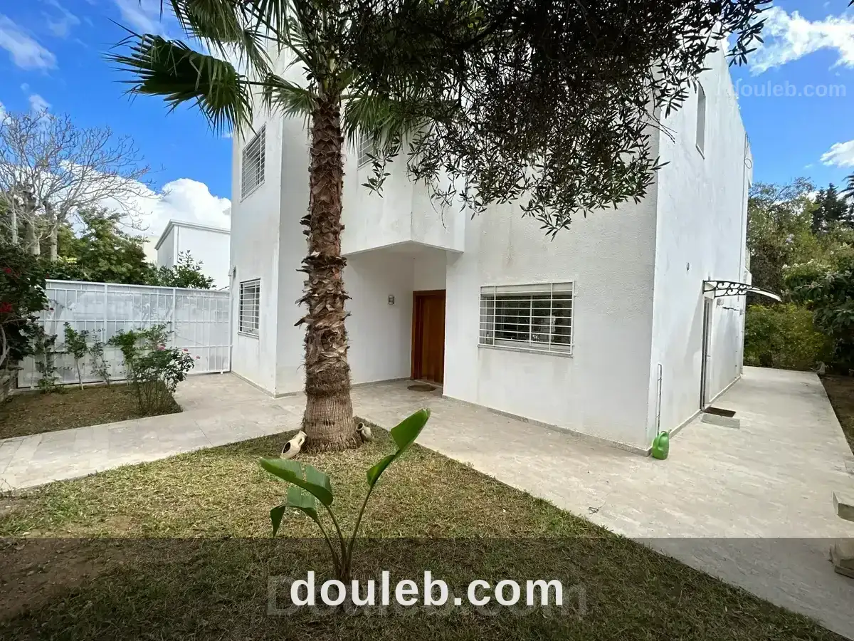 Villa s3 avec jardin à mutuelle ville à Tunis