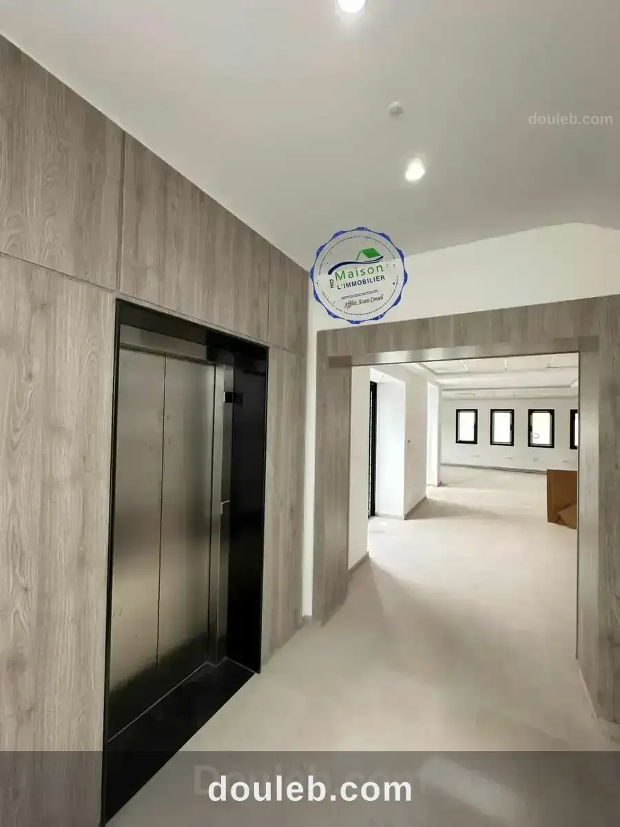 Immeuble neuf 600 m à alain savary à Tunis