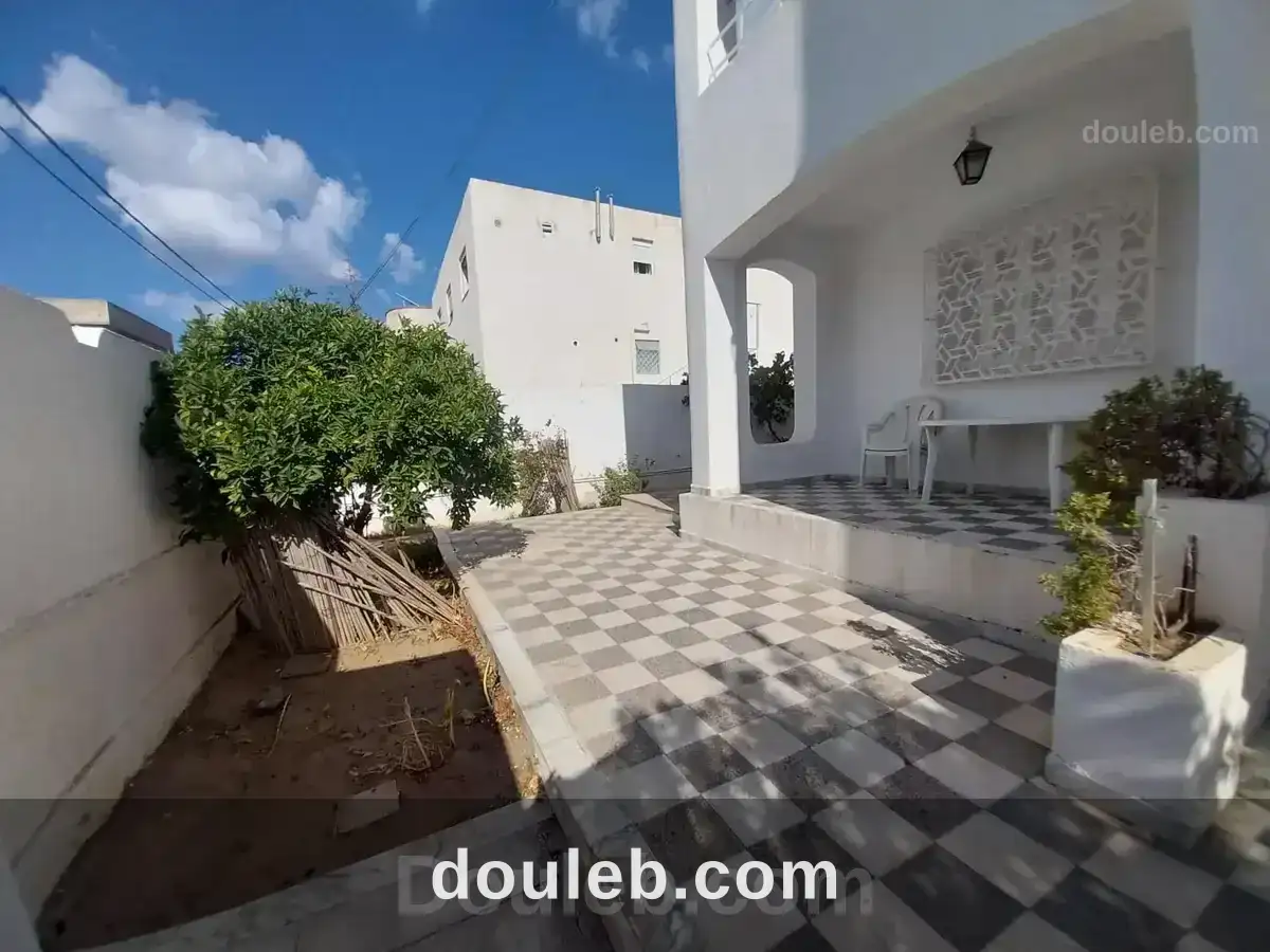 Villa 650 md ghazela à Tunis