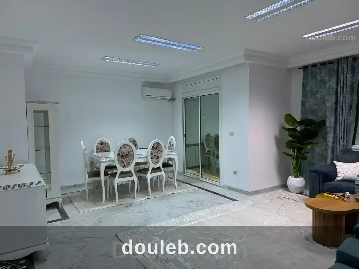 Joli appartement s3 meublé au lac 2 à Tunis