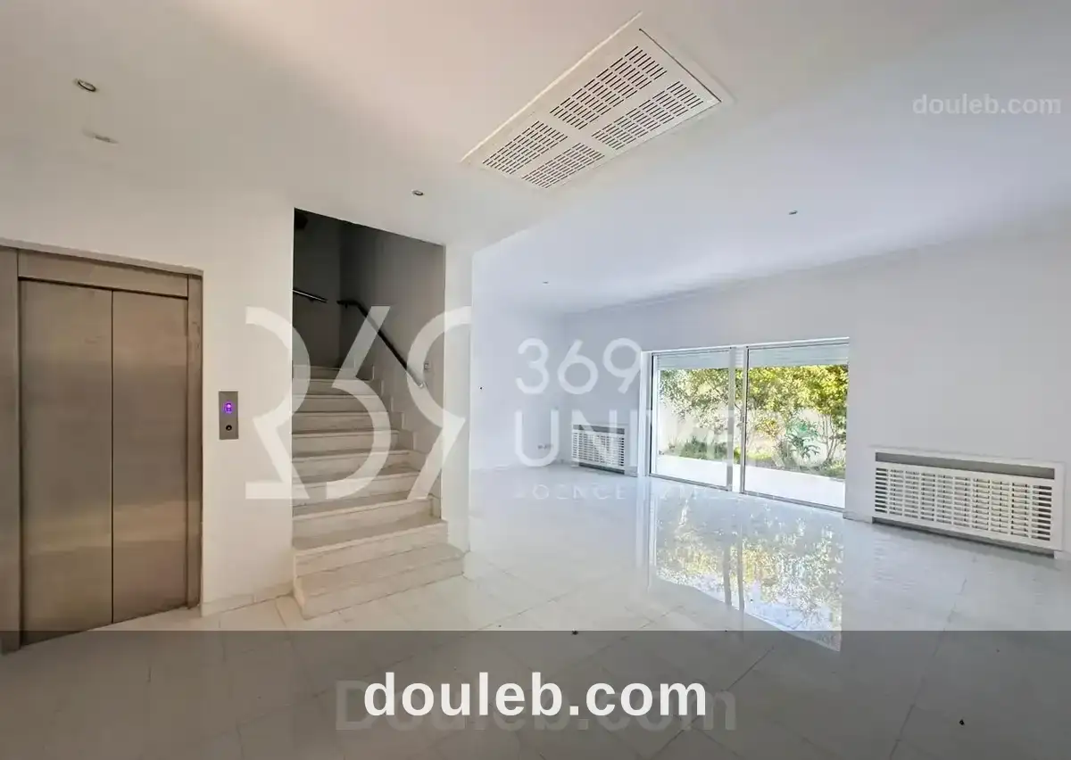 Triplex avec piscine à gammarth ref rd048 à Tunis