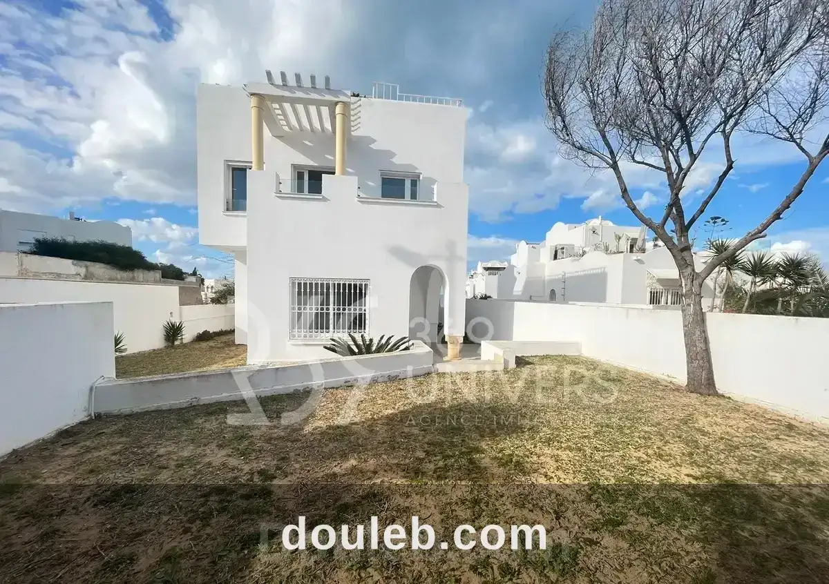 Duplex avec vue sur mer à gammarth ref rd050 à Tunis