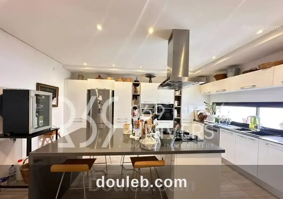 Villa avec vue dégagée à gammarth ref sh014 à Tunis