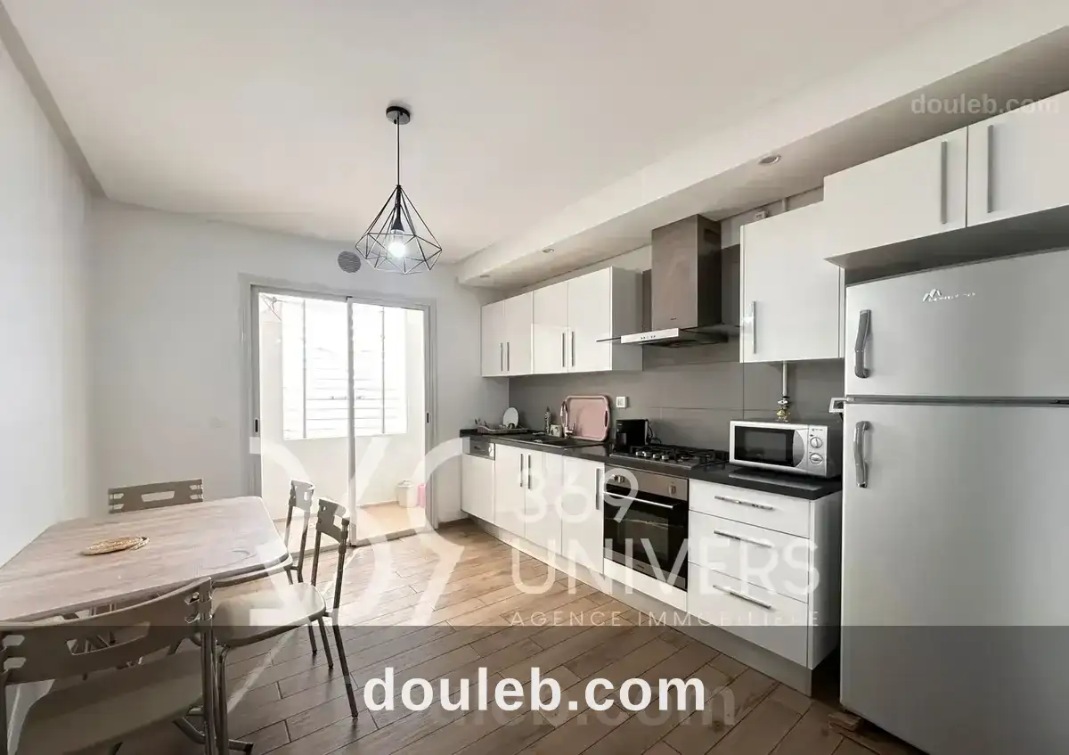 Appartement avec terrasse aux jardins de carthage à Tunis