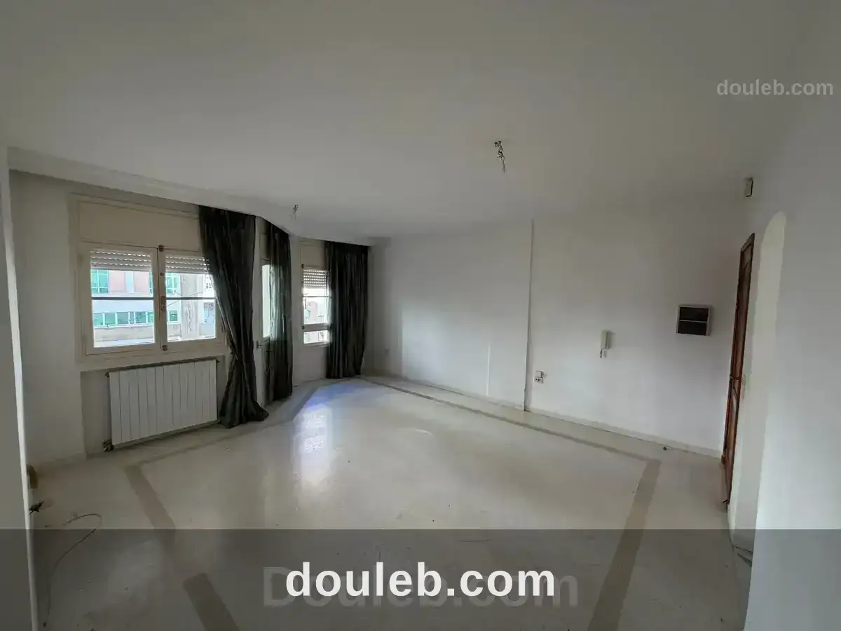 S3 spacieux 1450 d ennasr 1 à Tunis