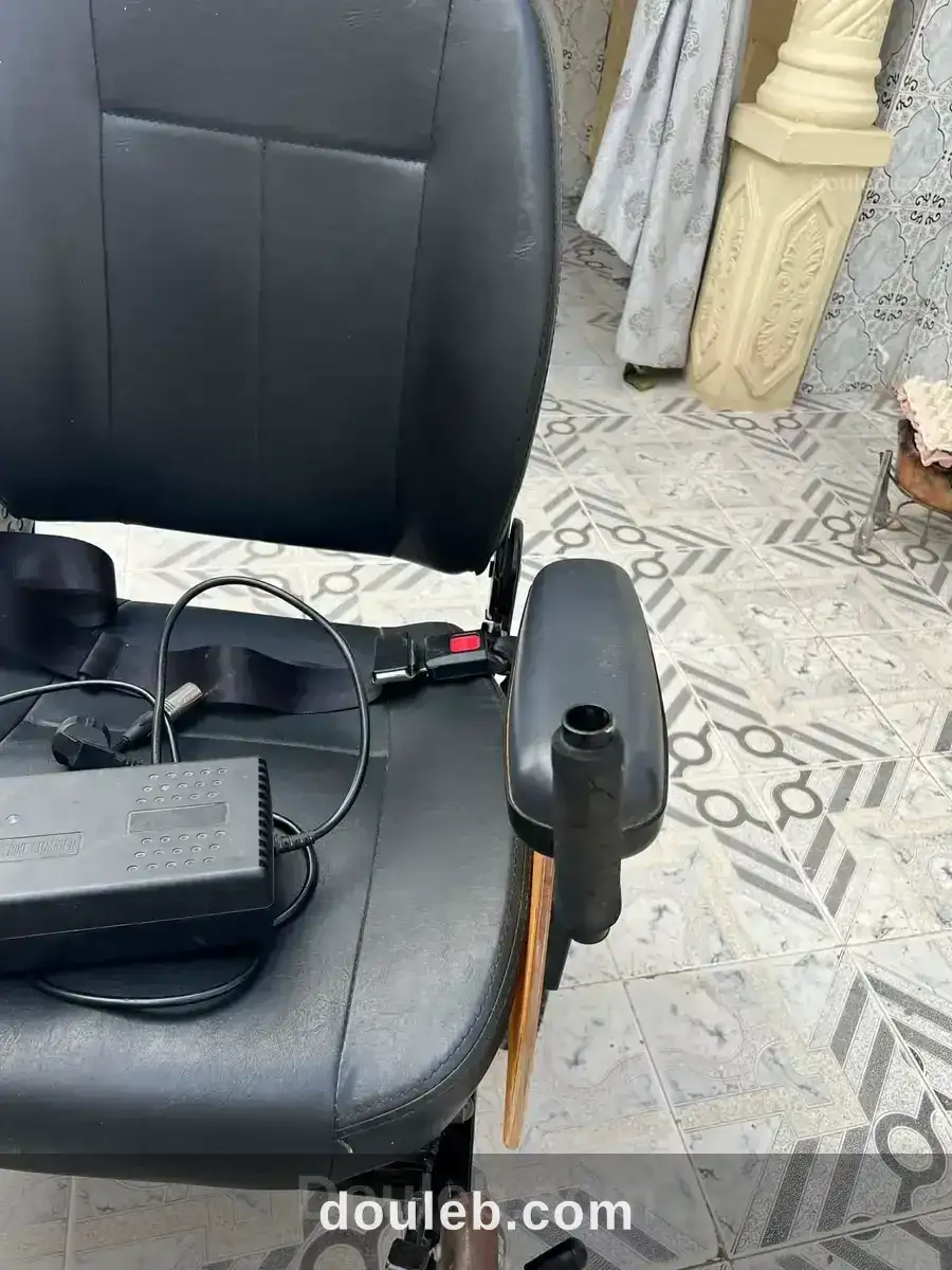 Fauteuil roulant electrique - Miniature 4