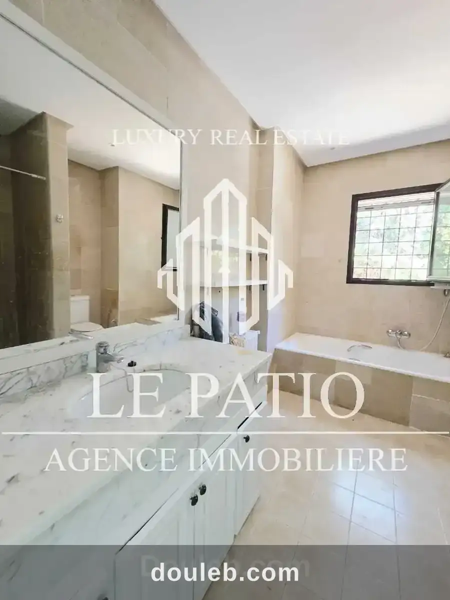 Vvlla s3 avec jardin et piscine à gammarth - Miniature 5