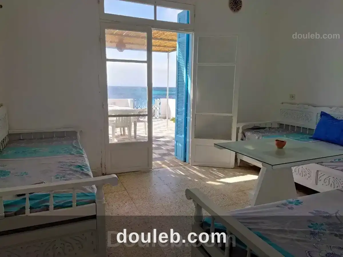 Maison à kelibia plage pieds dans l'eau - Miniature 2