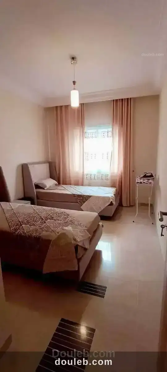 Un appartement meublé - Miniature 3